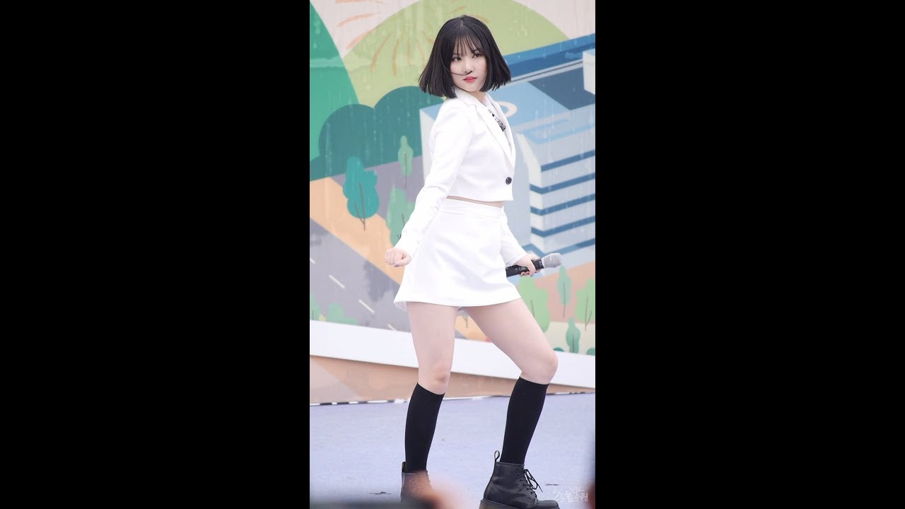 181124 여자친구 (GFRIEND) - 너 그리고 나 (NAVILLERA) (은하) 직캠 by 수원촌놈 [경기평화광장 개장식]