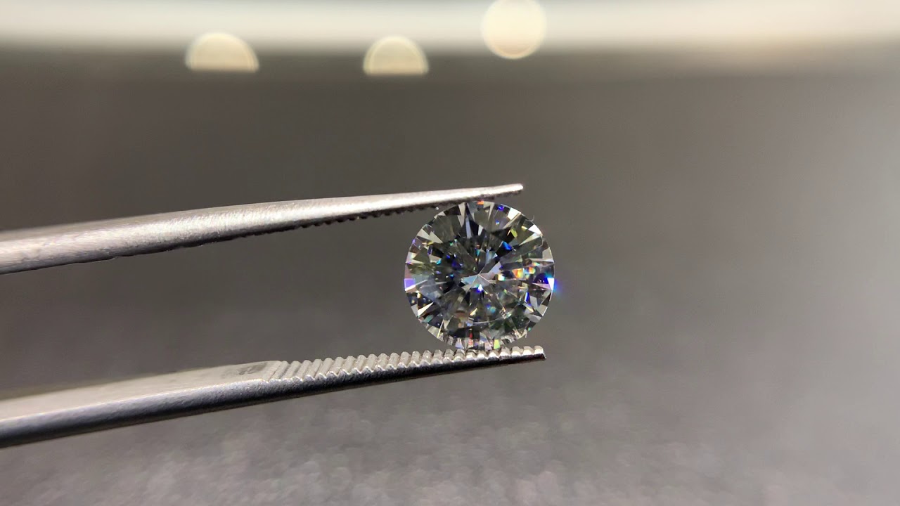 6.5mm Round Colorless Moissanite Center Stone