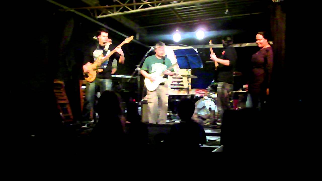 Black Night - Apresenta&ccedil;&atilde;o de inverno MG 03/07/2011