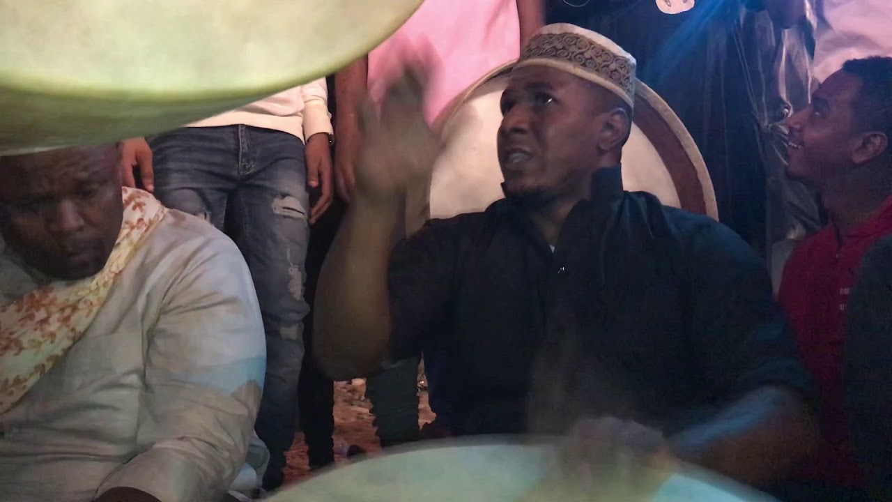 علبة عامر سنون تقنييييييييييييييييييييع