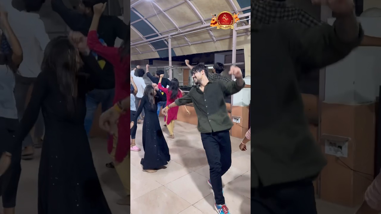 અખંડ મોજ 🫶🏻❣️ | Gujju Famous Garba | Vanbha Zala | #shorts #viralshorts #garba #viral
