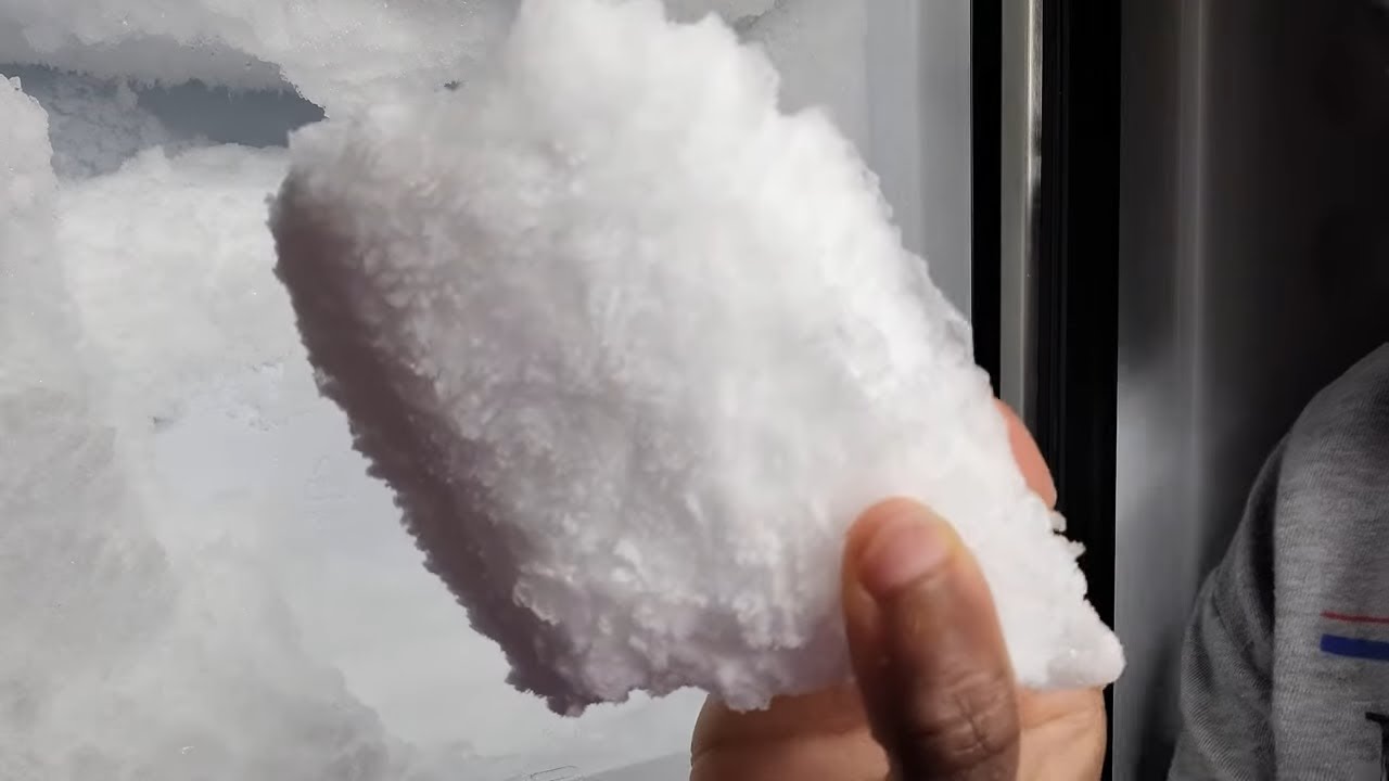 (JUST A TASTE) ORIGINAL FROST MIXED WITH HUMIDIFIER FROST #cotf #asmr #asmrice