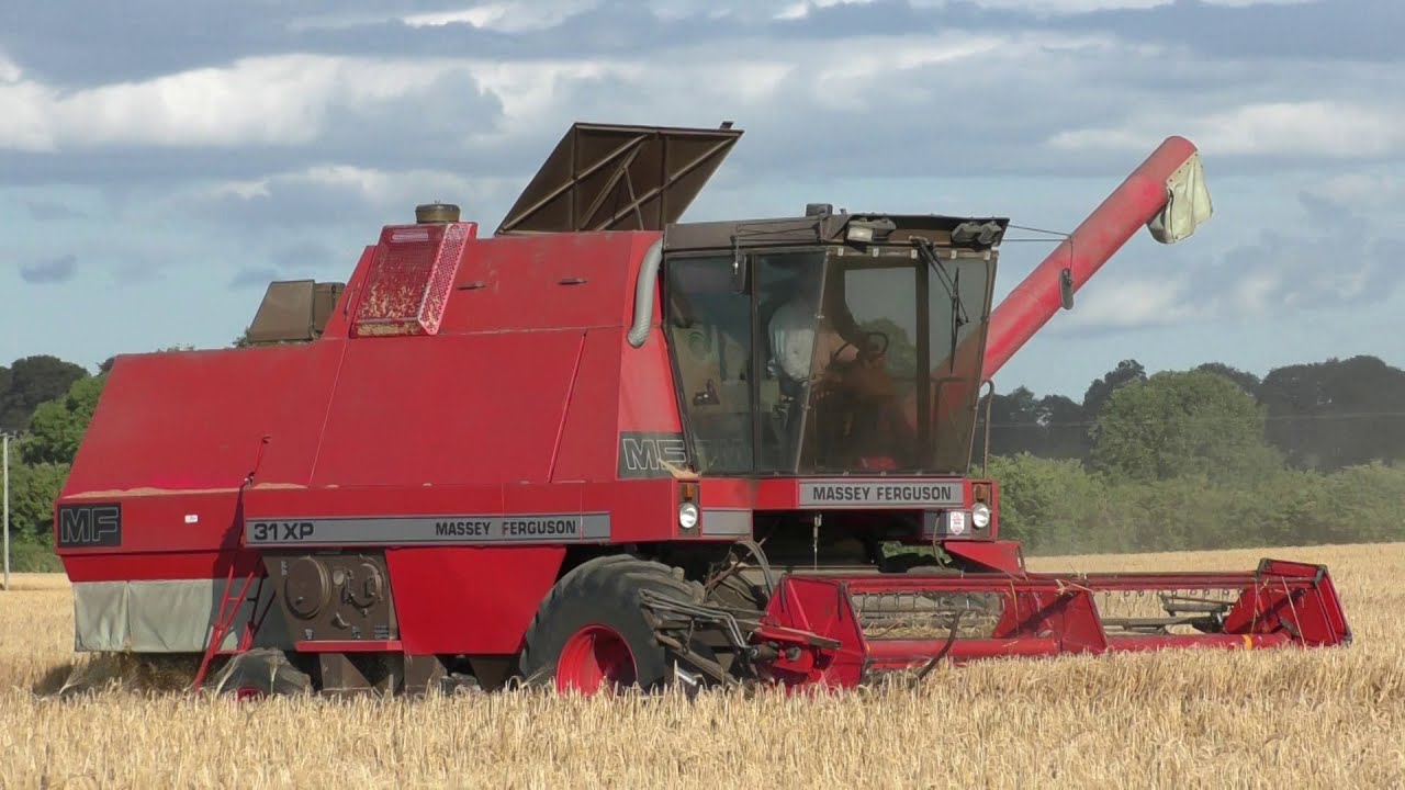 Harvest 2020 Massey Ferguson 31XP