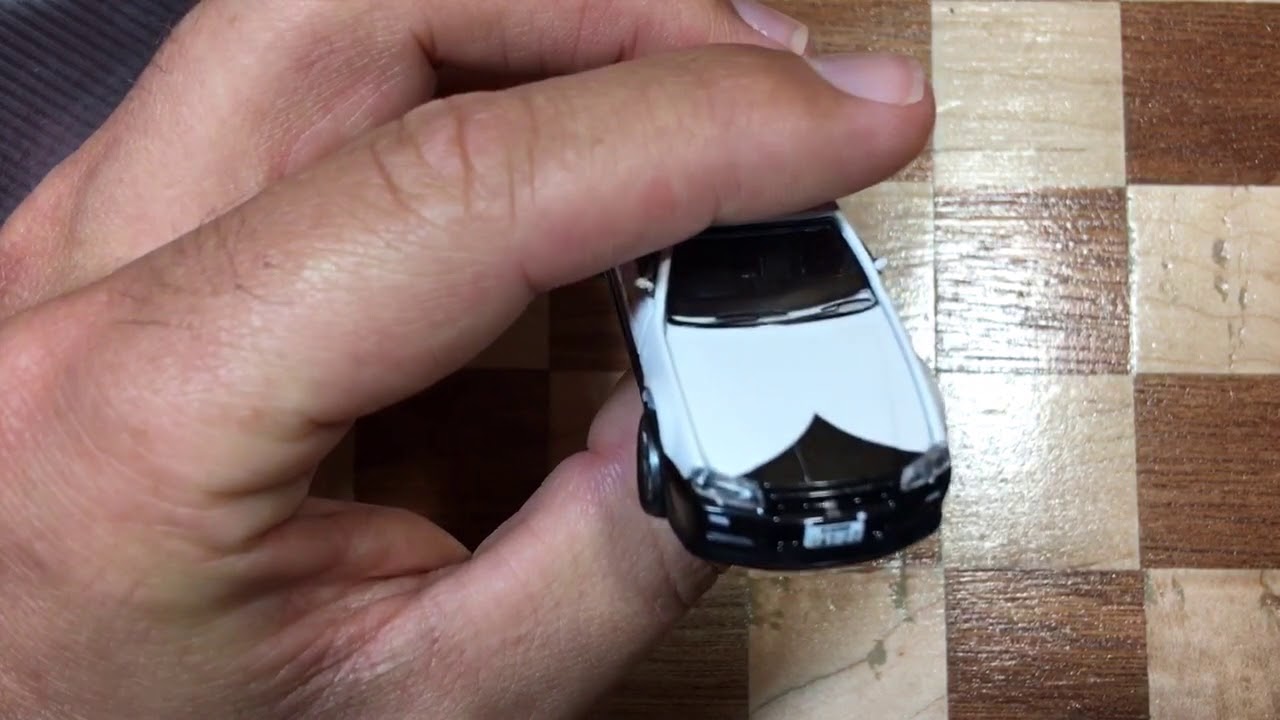 グリーンライト日産R34スカイライン。ターマックワークス限定！