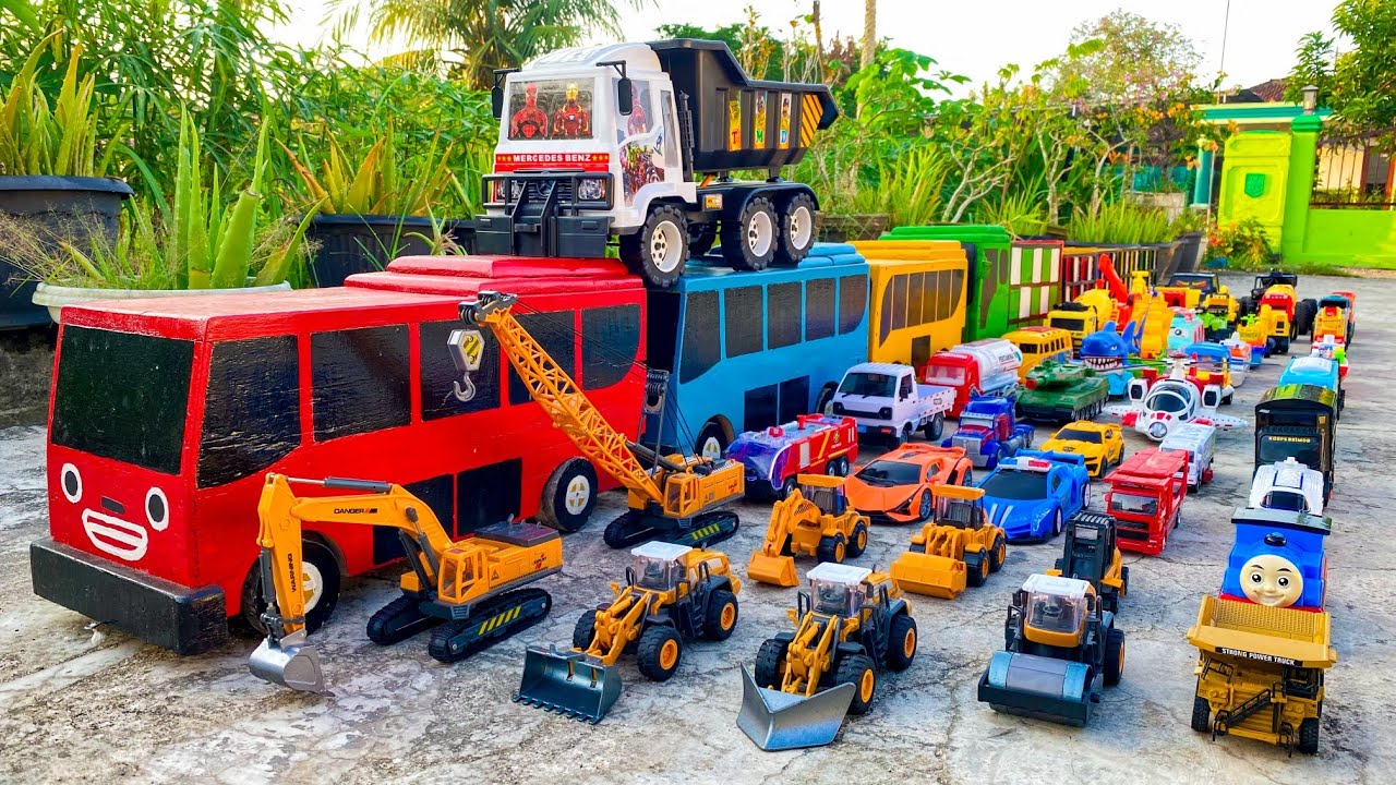 WADIDAW !! Mobil Truk Tronton Panjang Bongkar Mainan Mobil Mobilan Truk Molen, Truk Mixer, Excavator