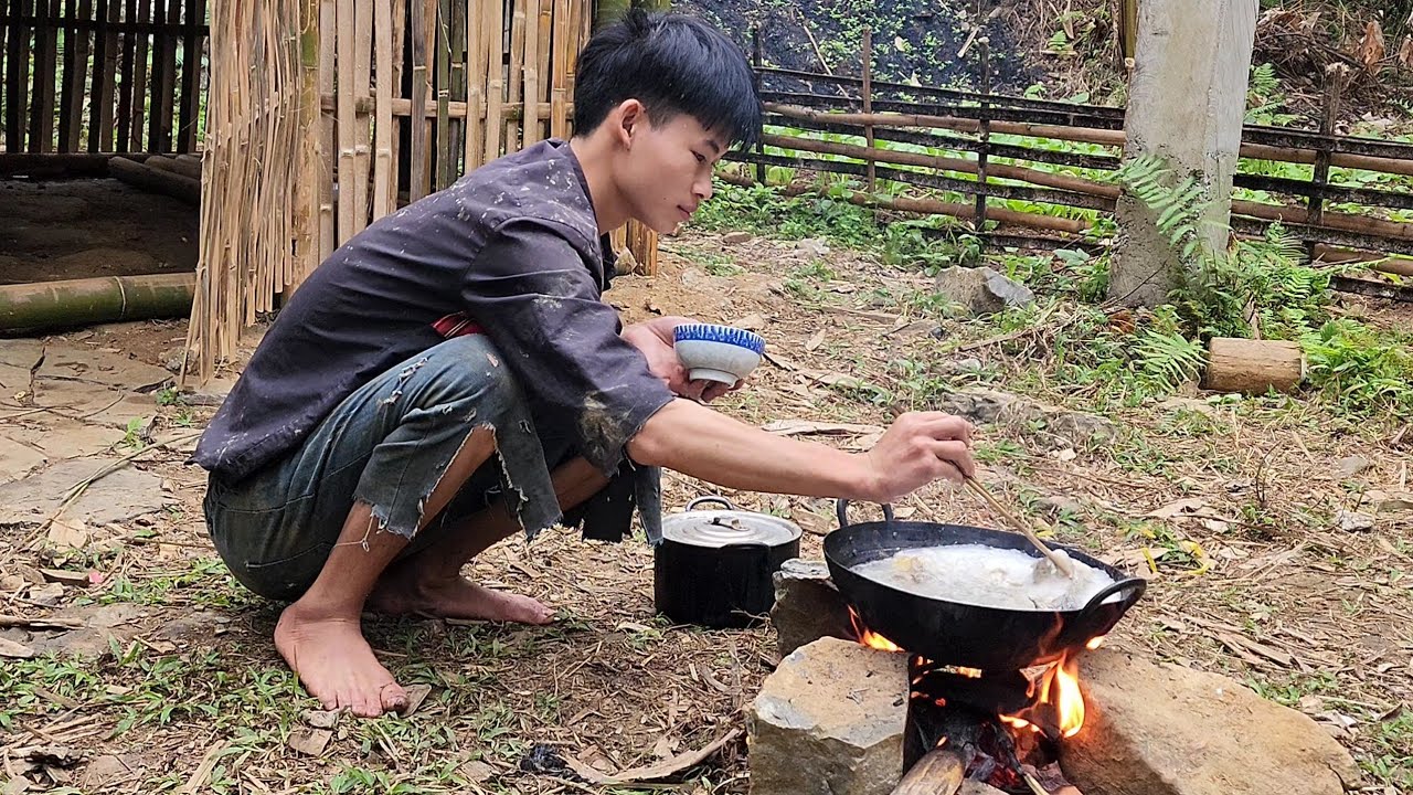 Homeless boy harvests abandoned fish pond and cooks giant fish of the new month - Homeless Boy VN