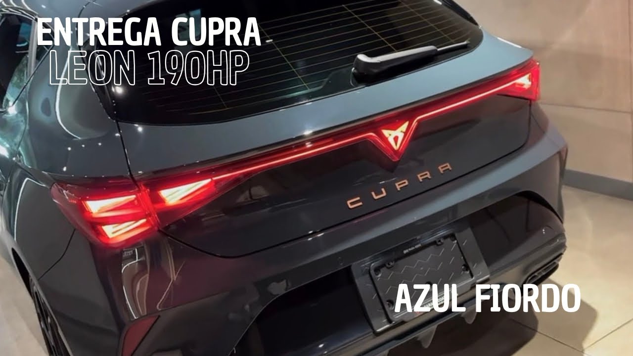 Entregando un cupra León 190hp en azul fiordo. 