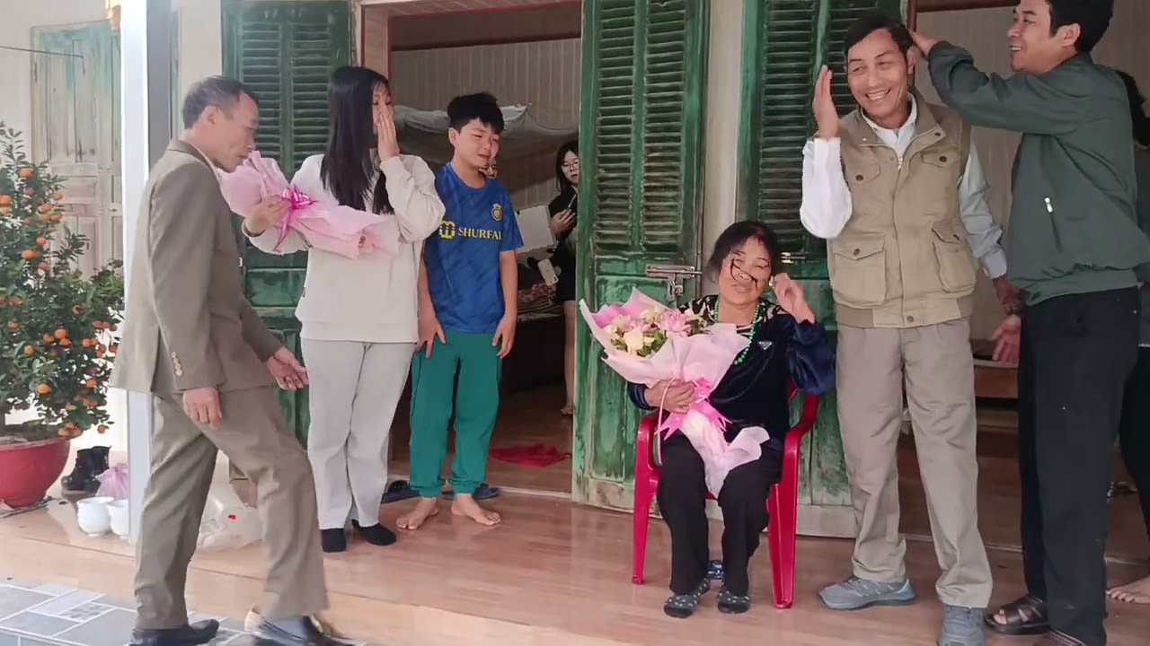 Tuấn Nguyễn mừng thọ bá nhuộm 