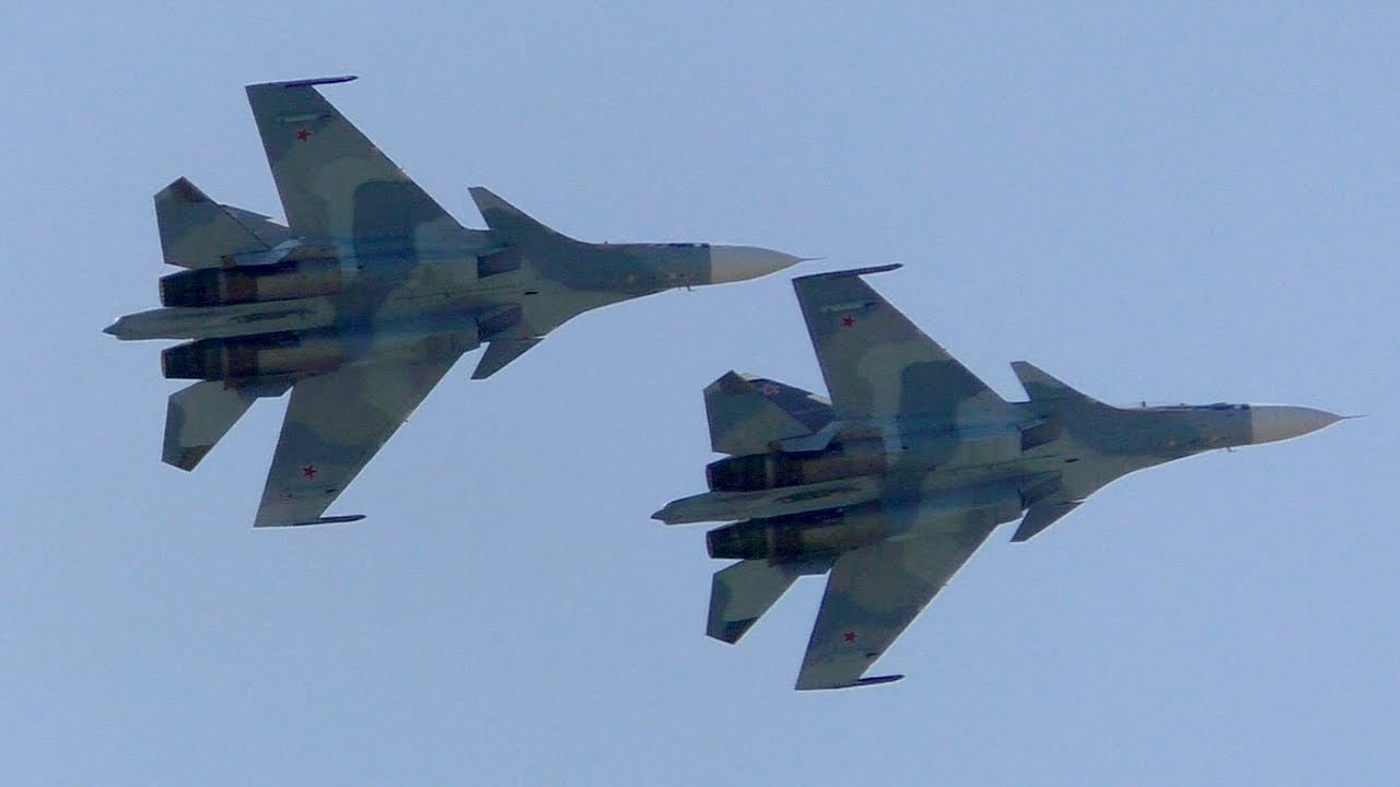 ПАРА Су-30 показывает Чудеса Сверхманёвренности