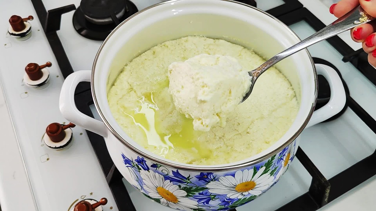 1 kg K&auml;se aus 2 Liter Milch! Kein Essig oder Zitronens&auml;ure