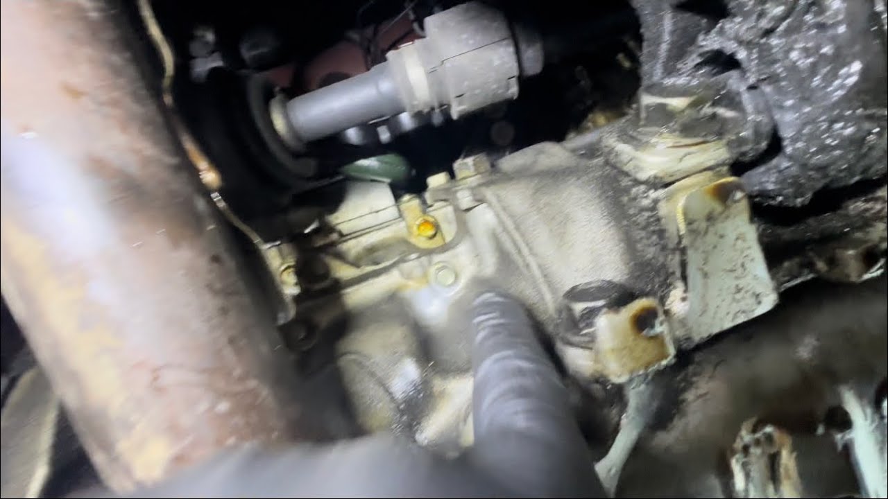 Как заменить масляный поддон на Honda Civic 2006–2011 годов выпуска