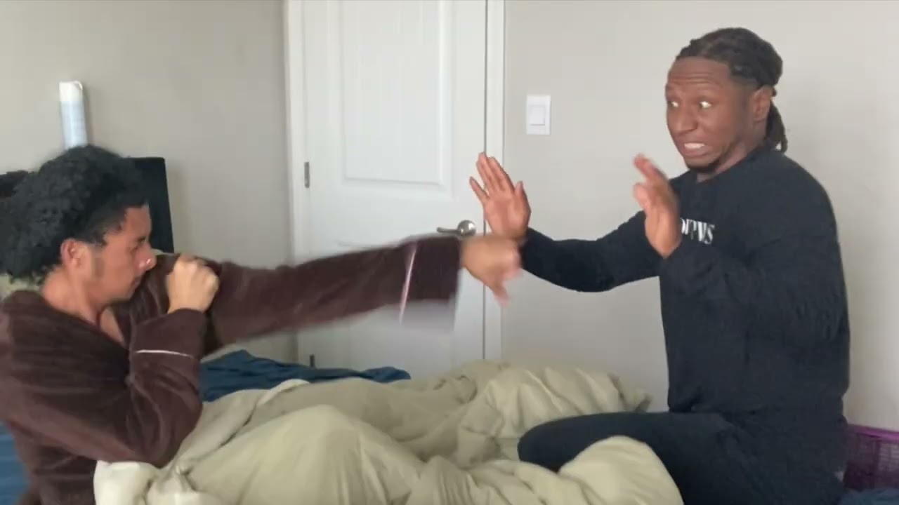 FIGHTING IN MY SLEEP TO SEE MY BOYFRIEND REACTION!