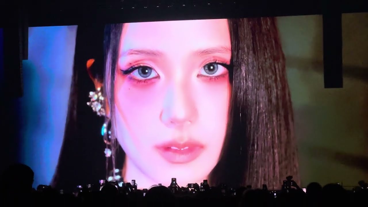 [4K] JISSO SOLO Hugs & Kisses + earthquake - BLACKPINK Deadline World Tour 2026