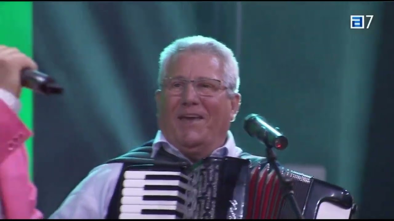 Pepin Robles y Mas Amigos
