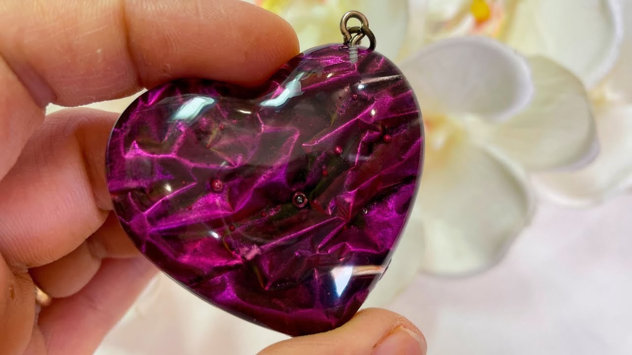This Fabric Effect Resin Keychain Will Amaze You ❤️ Easy Resin Art Tutorial
