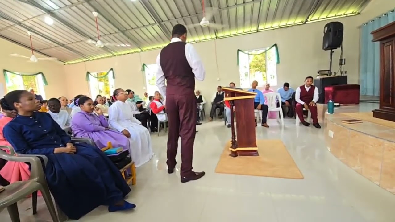 Momentos destacados de culto Dominical pastor Luis Juma (1:42:27 - 1:47:27)