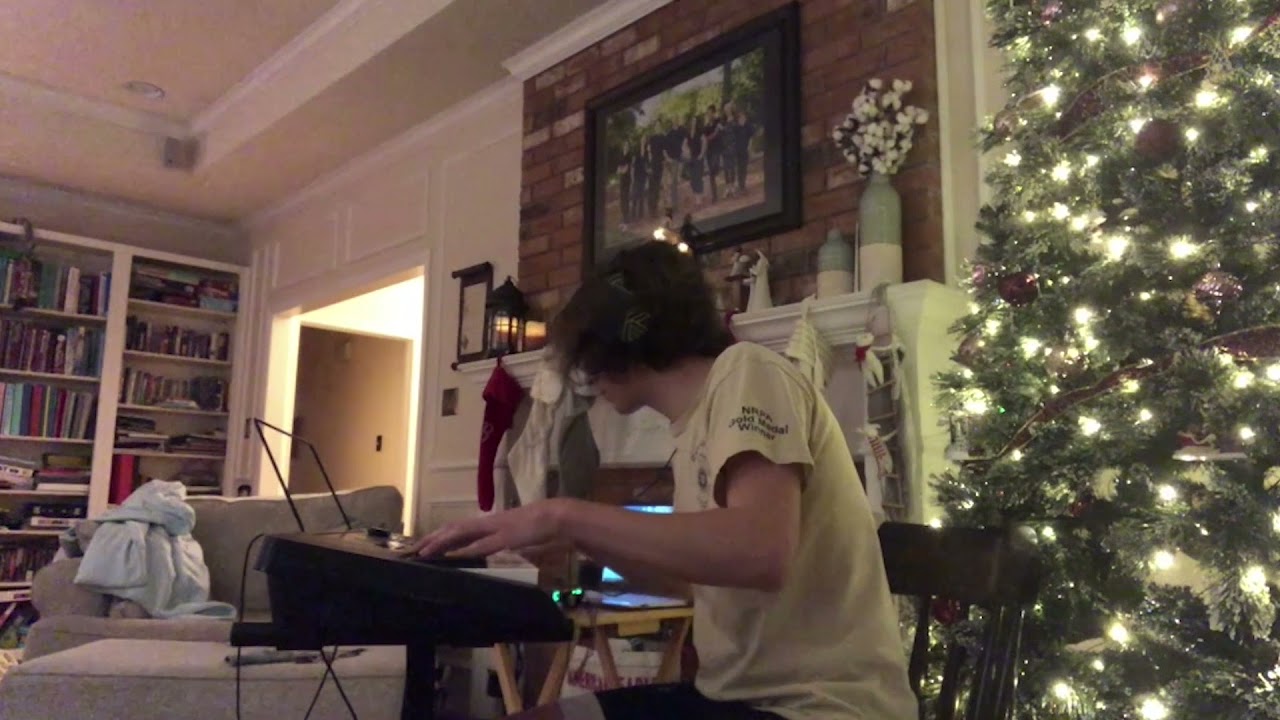 The Christmas Song by Robert Wells - Piano Cover by Matt Kraehemann