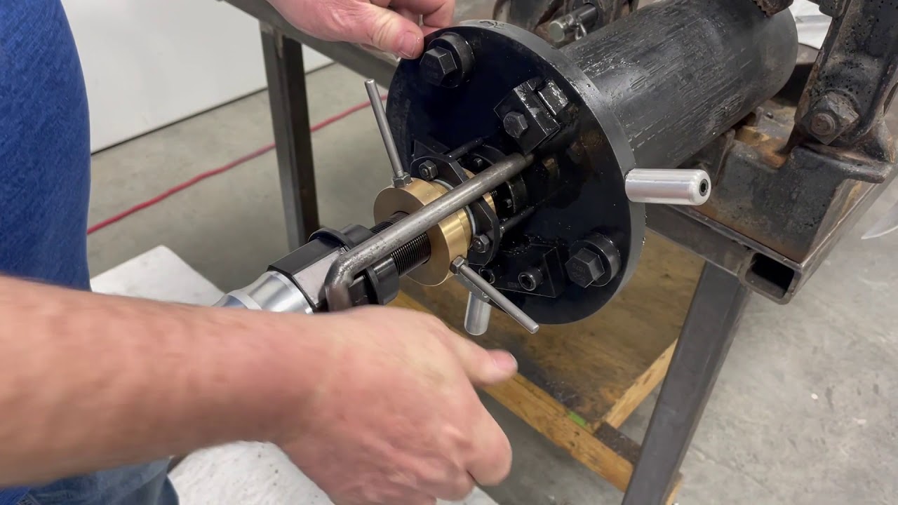 Cutting with the Samss Refacer Box Machine