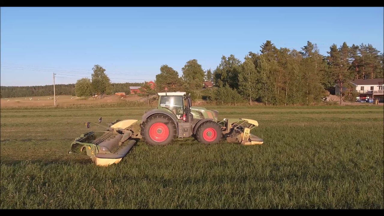 Fendt 828 & Krone Easy Cut B1000