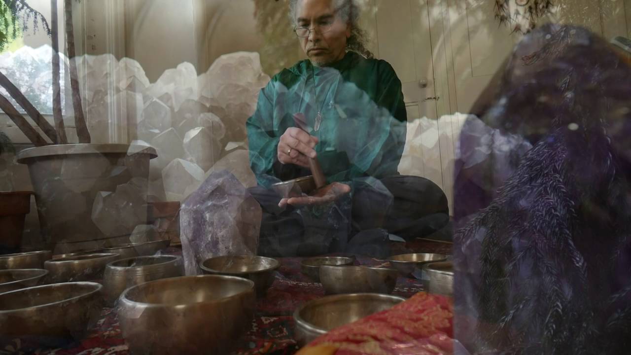 Amethyst Meditation #3~30 min~w/Tiny Tibetan Singing Bowls~Spins~