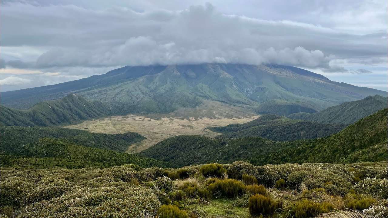 Величественная гора Таранаки, 26-ой поинт путешествия, часть 1 / Majestic mt Taranaki, point 26