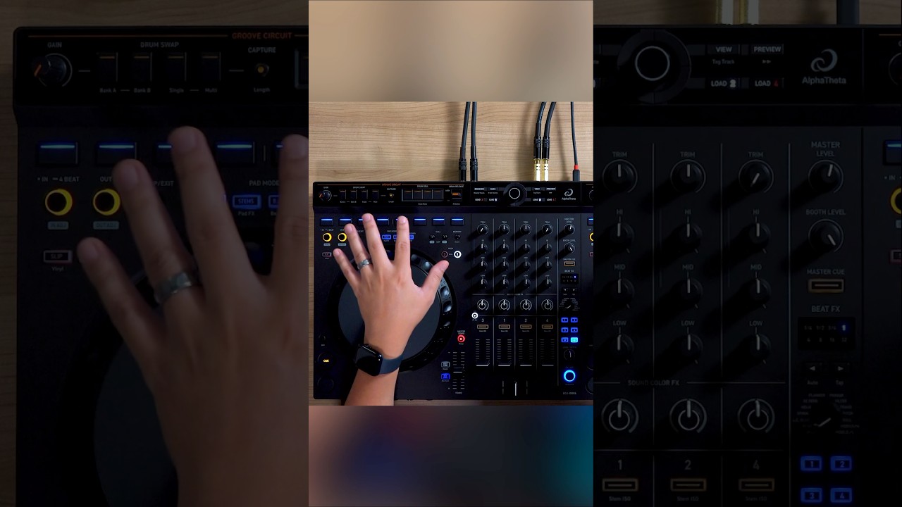 What's exclusive on the DDJ-GRV6?