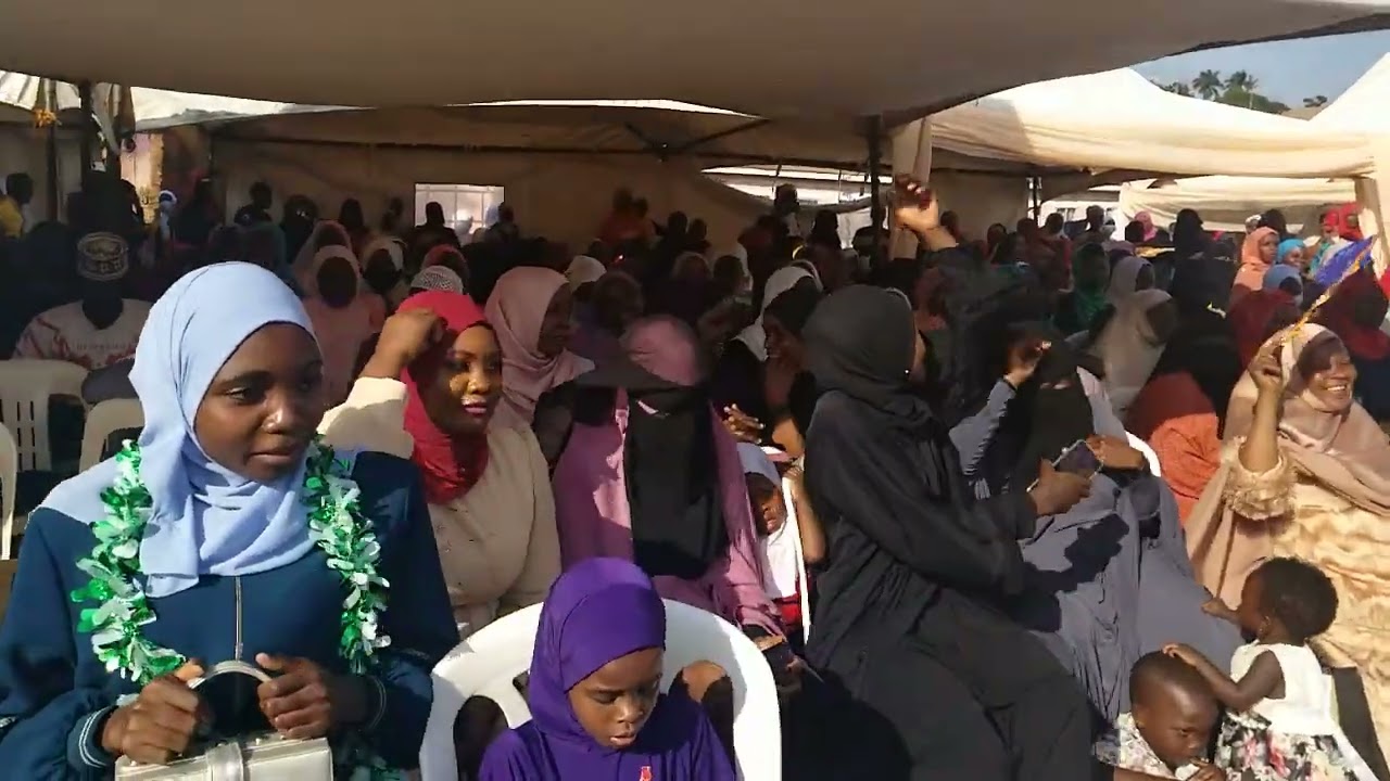 NAMUNGOONA SALAF SECONDARY SCHOOL HAFLAH GRADUATION CEREMONY ( Arabic poem)