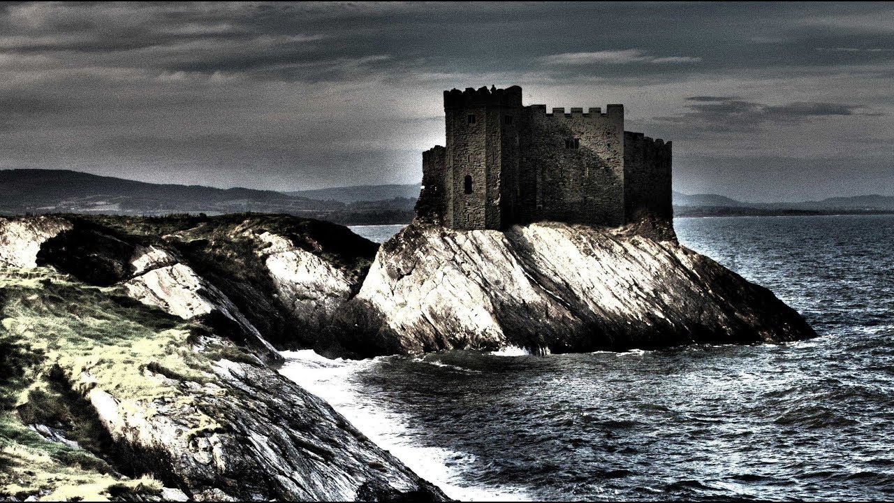 Black Castle Wicklow Town and I follow a boat with the Bebop 2