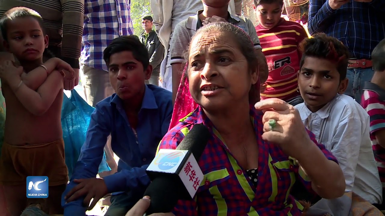 Ba&ntilde;o p&uacute;blico para ni&ntilde;os de barrios marginales de India