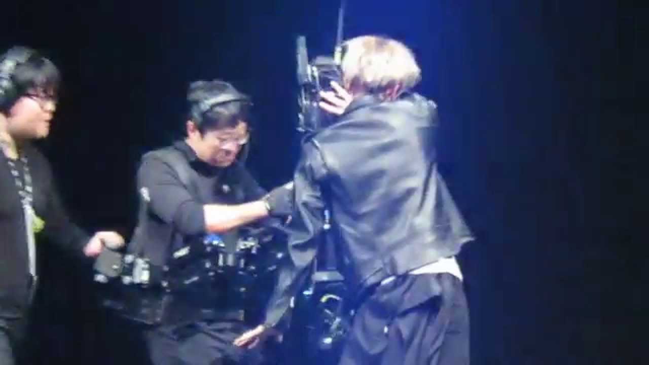 【FANCAM】 EXO - Call Me Baby (Baekhyun focus) @MAMA2015 IN Hong Kong
