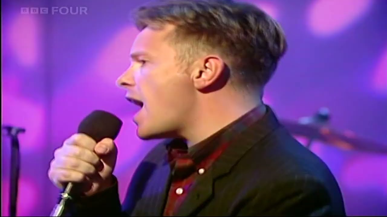 New Order  -  World (The Price of Love) Ativar Legendas.