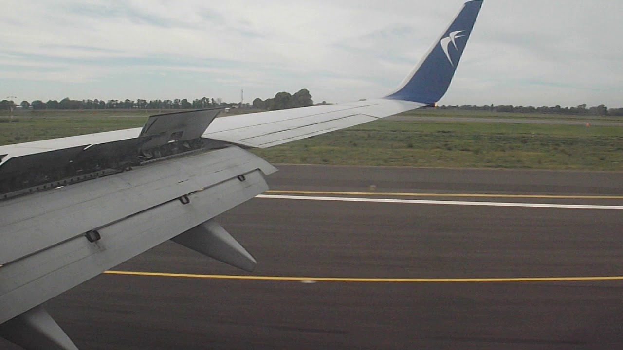 Blue Air flight landing in Rome Fiumicino airport [LPL - FCO] (19-11-2017)