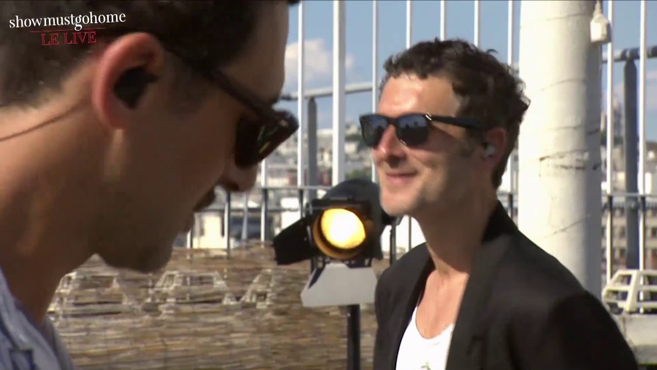 AaRON 