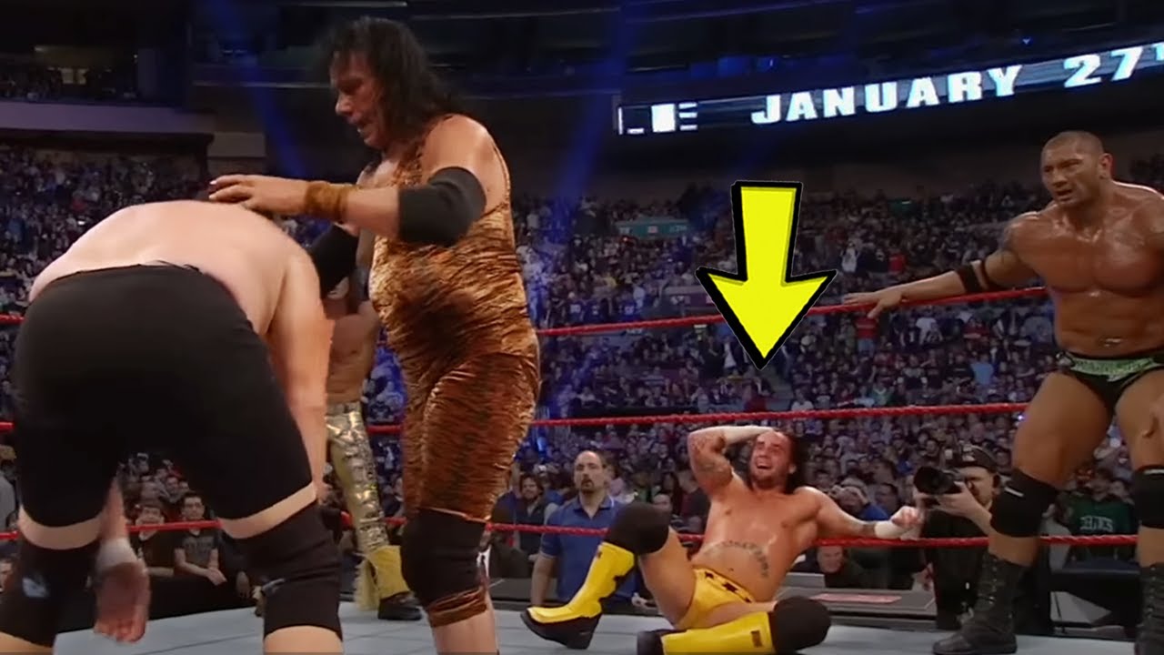 23 Minutes Of The Most Hilarious WWE Royal Rumble Moments Ever