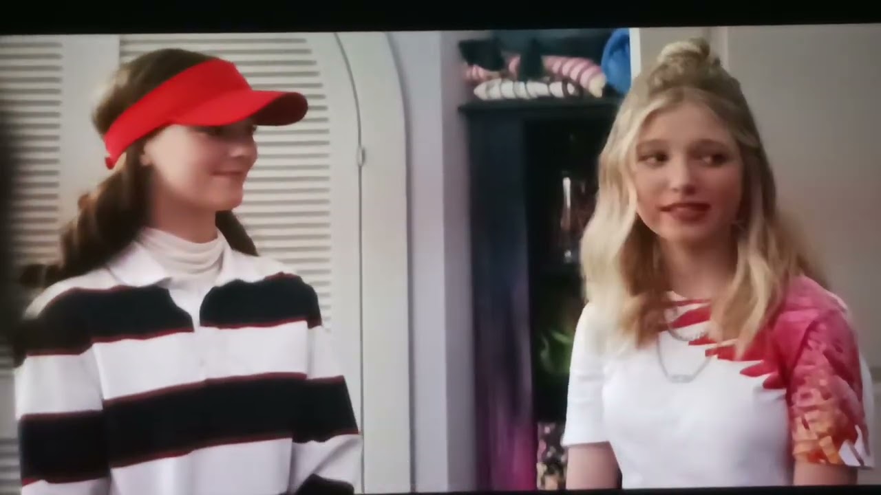 TIME FOR A BFF GROUP HUG!!! | The Babysitters Club | Netflix Family 