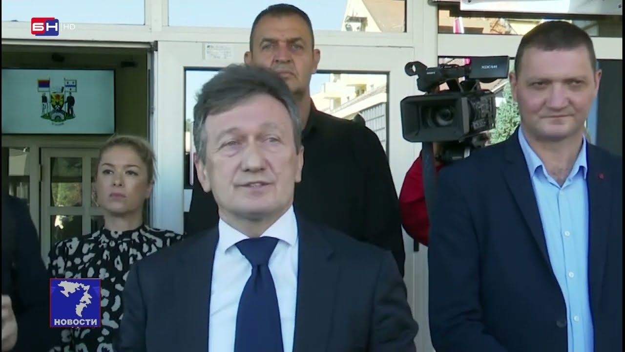 Mirni protest građana ispred opštine Ugljevik (BN TV 2023) HD