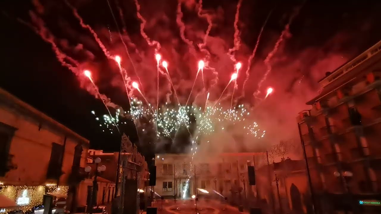 Belpasso 14 Dicembre 23 Rientro Santa Lucia in Chiesa Madre e Spettacolo Piromusicale Ditta ZIO PIRO