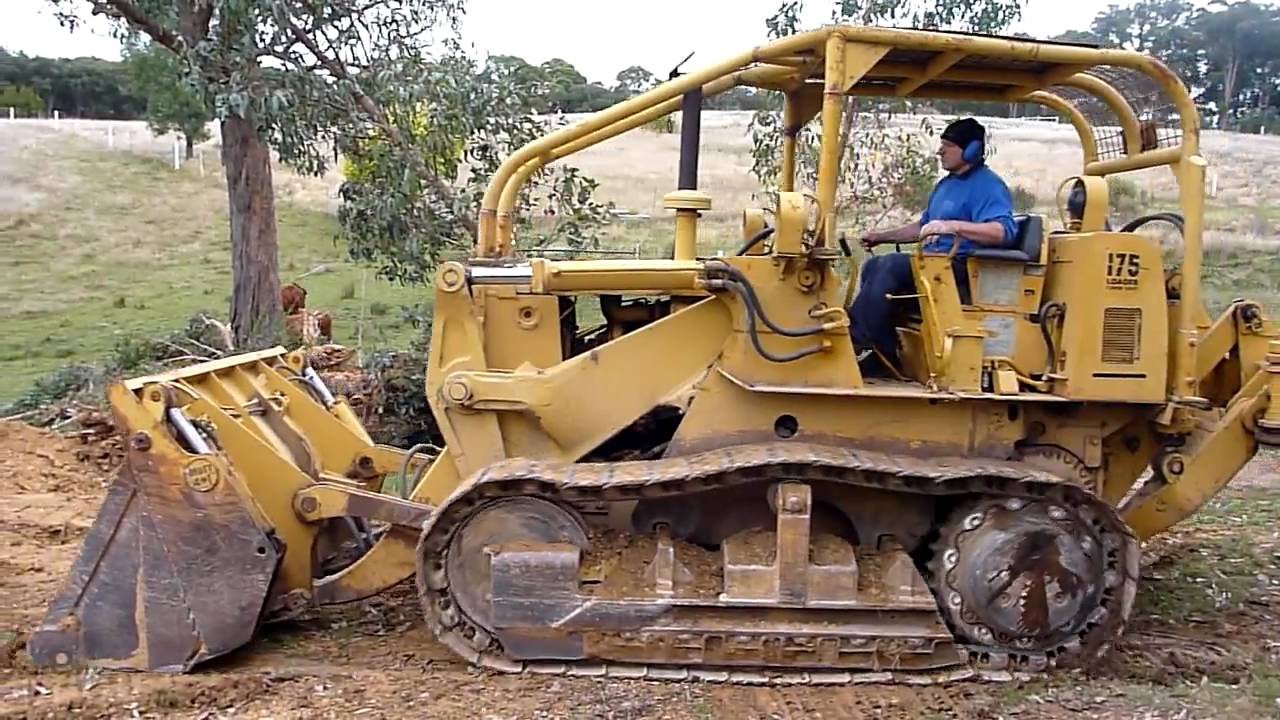 International Harvester 175B Track Loader