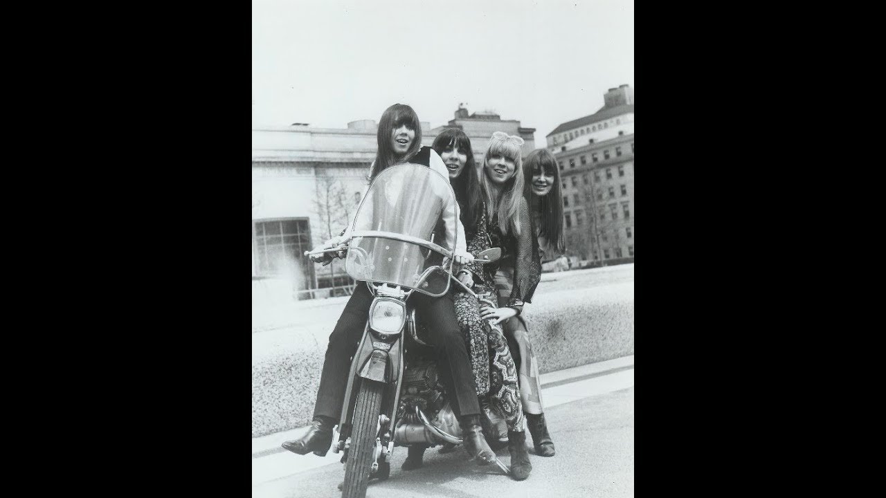 Girls In The Garage #1 A Collection of Girl Garage Groups from the 60's!