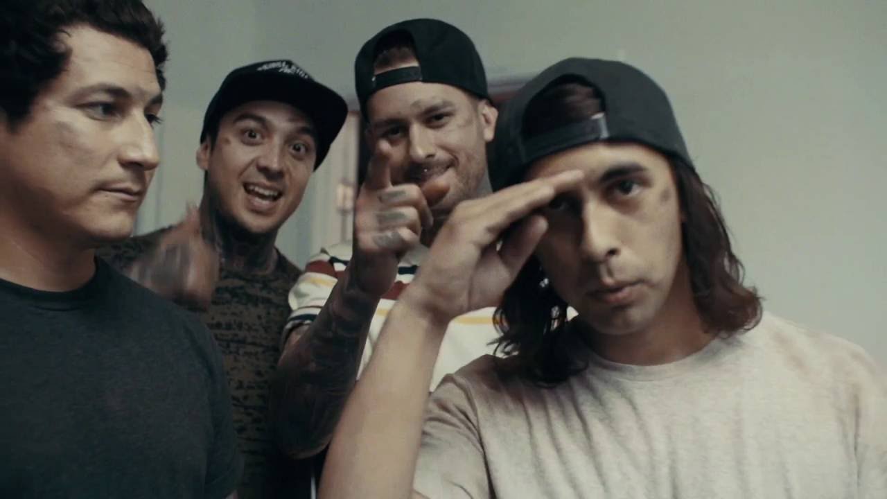 Pierce The Veil - Behind the Scenes of 