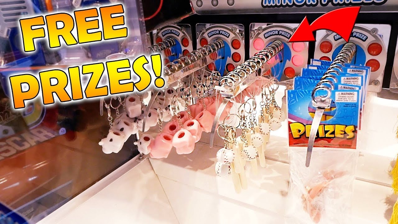 THIS ARCADE GAME GIVES YOU FREE PRIZES!