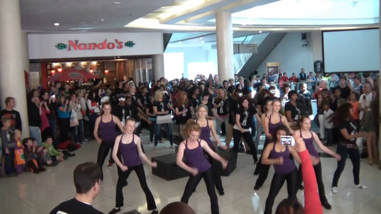 ELMI Flash Mob @ Hemingways Mall