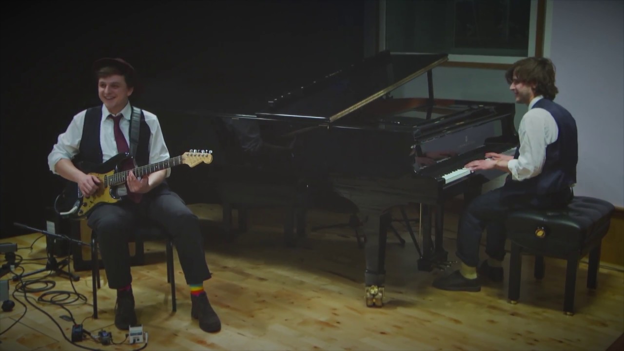 One Scotch, One Bourbon, One Beer (Amos Milburn) - Great Big Feet