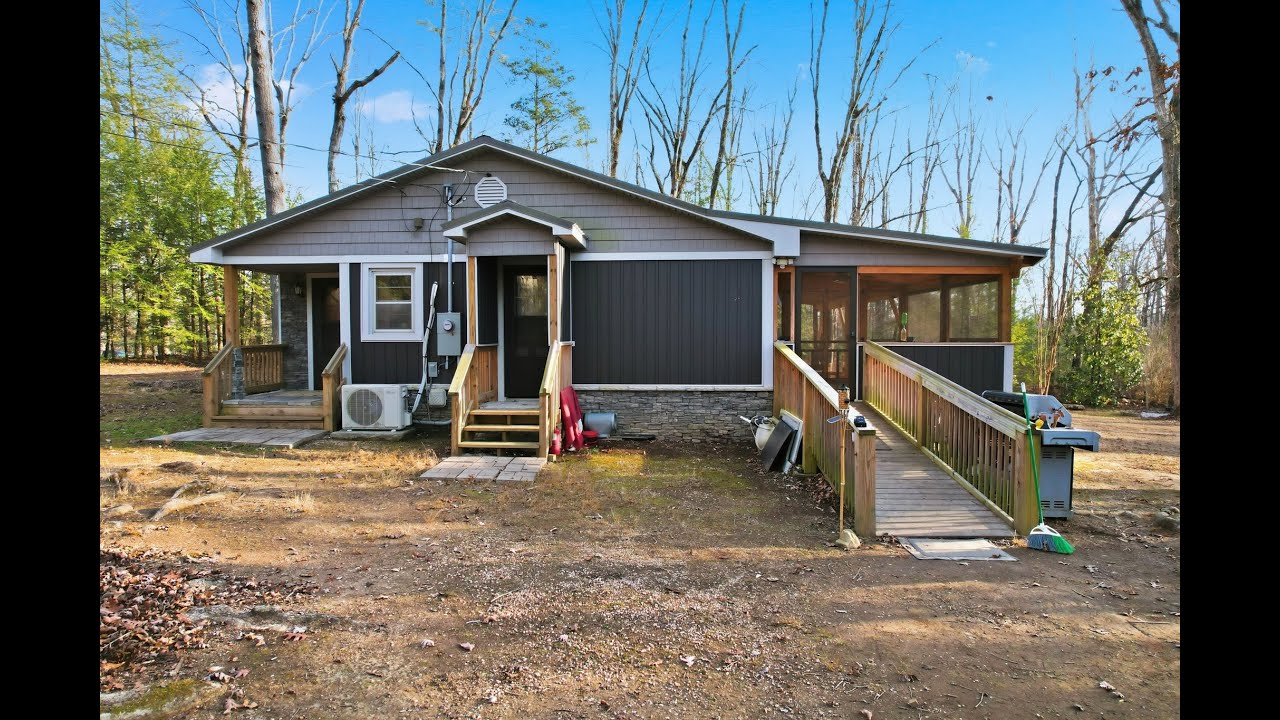 Private, One-Level Renovated Tennessee Ranch | Unrestricted Land Near Watts Bar Lake