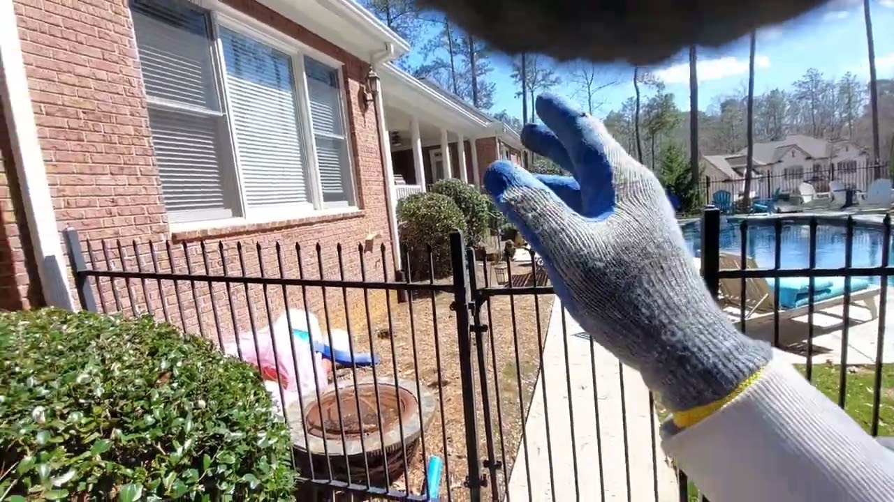 SkyVac Interceptor making $100+/hour after Up-selling [Gutter Cleaning Business Talk]