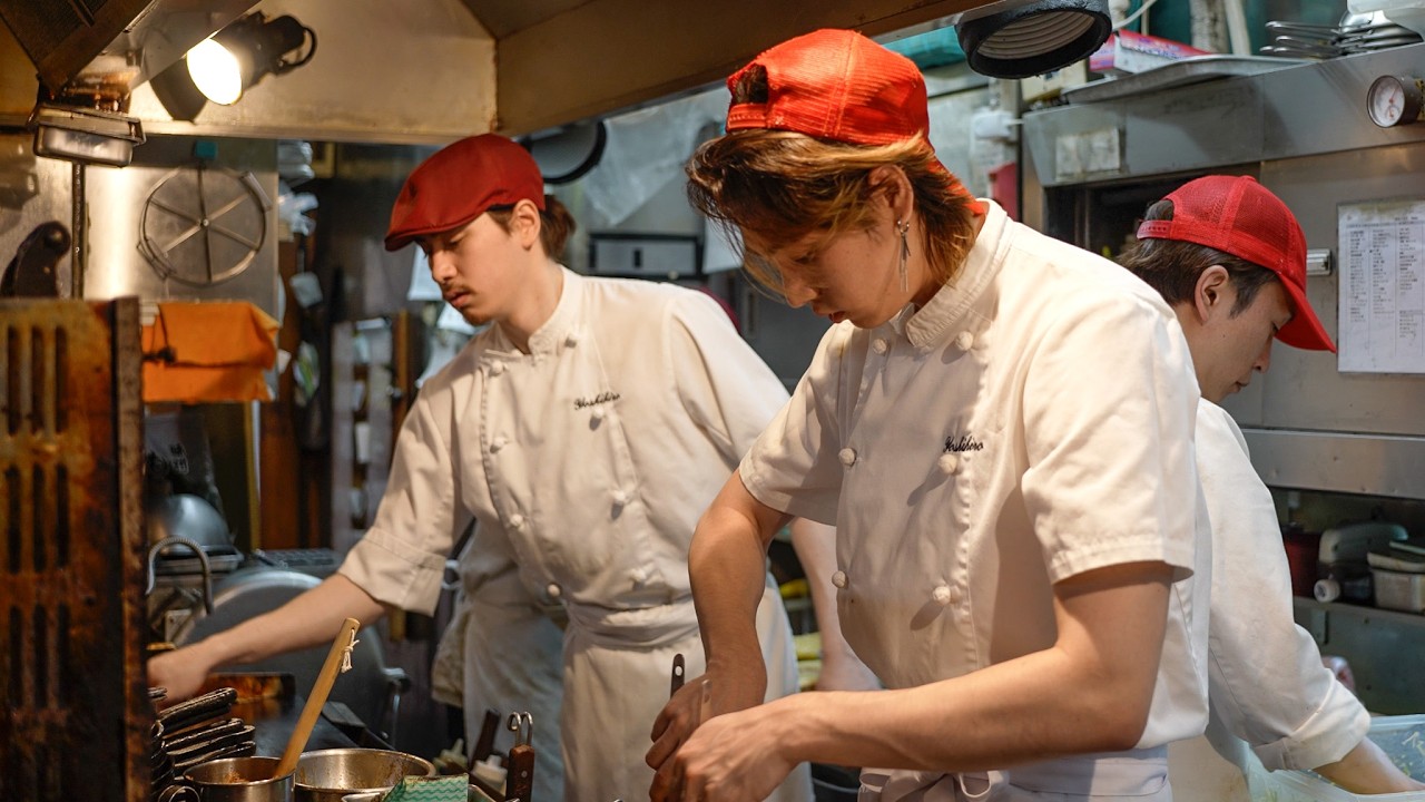 Ресторан Okonomiyaki в Осаке в четвертом поколении, которым управляют братья, выросшие в Америке.