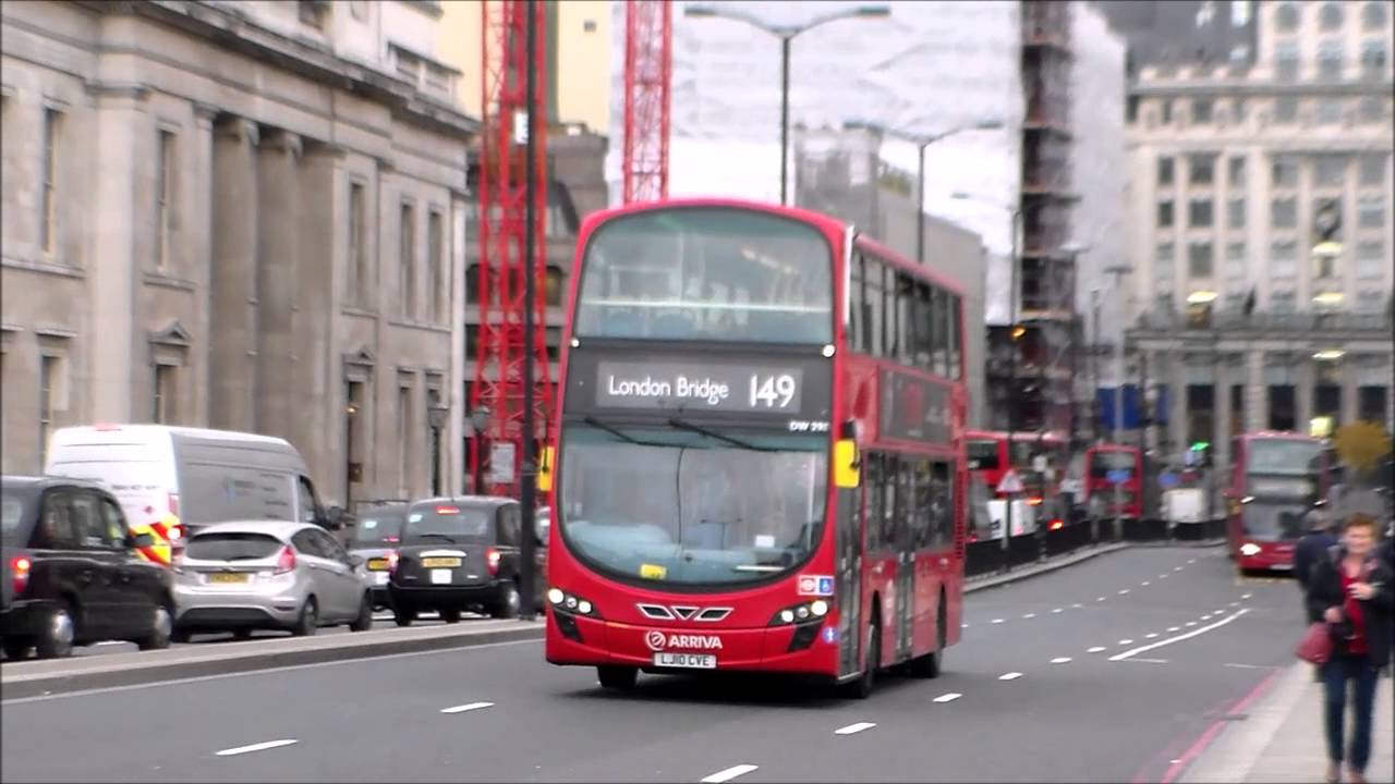 Buses at Monument and London Bridge 29/10/2015