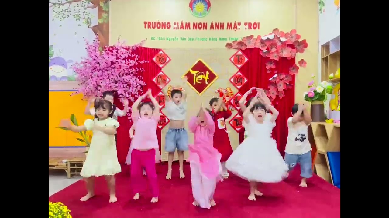 MINA MÚA CUỐI NĂM
