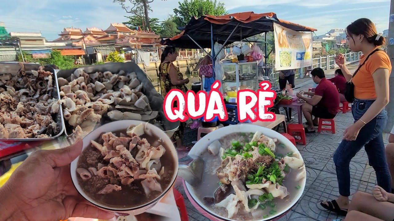 Quá rẻ xe cháo lòng 15k thịt và lòng heo tràng bờ đê. Quán quê khung cảnh mộc mạc