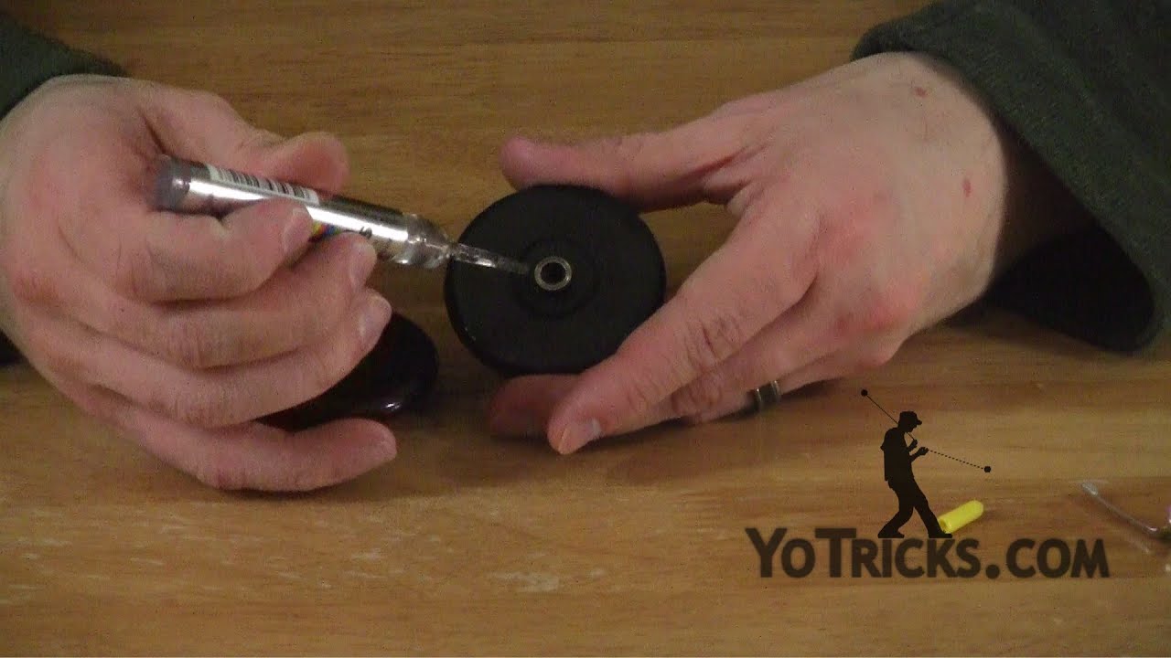 Lubricate your yoyo bearing for better responsive play